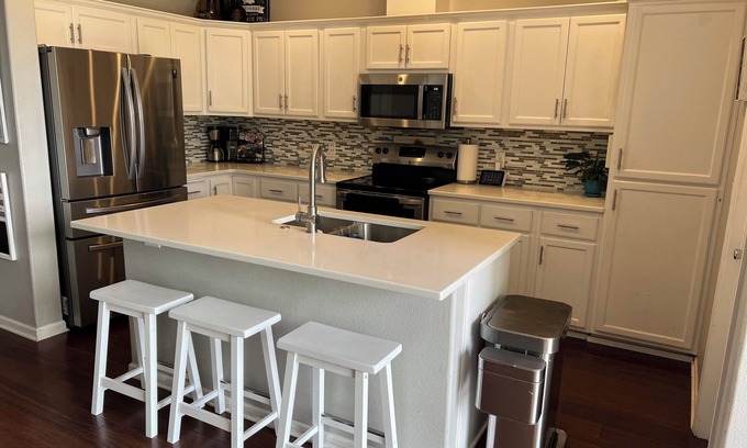 Bethel-Danebo House | 4 Bedroom with all the things!