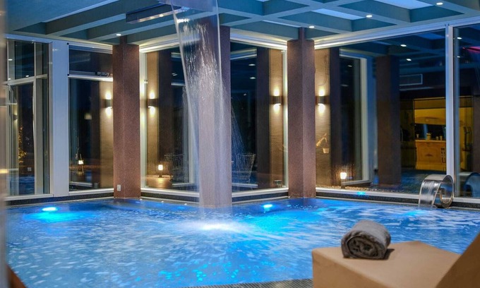 Kassandra Villa | 4 Bedrooms Villa with Pool
