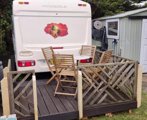 Gravesend Other | 4 berth caravan in a garden, nestled in the trees