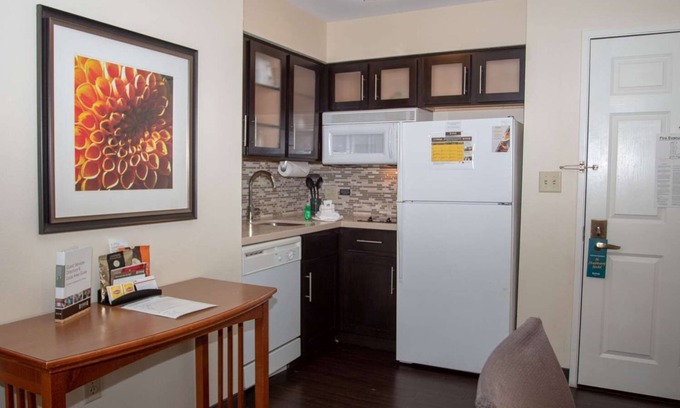 Vance Jackson Apartment | 4 Convenient Suites w/Free Breakfast! A short drive to Six Flags Fiesta Texas!
