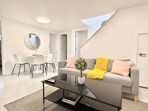 Saint-Sacrement Apartment | 4 Grandes Chambres Centre-Ville