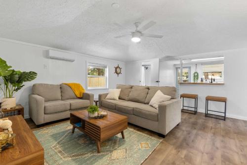 Rio House | 4 Mi to Dtwn Jensen Beach Cottage