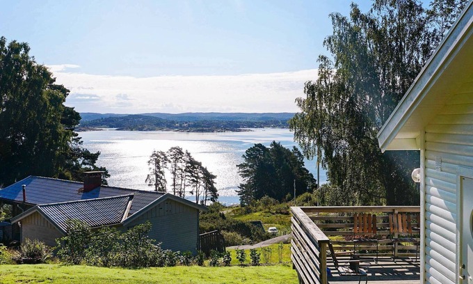 Hoviksnas House | 4 person holiday home in Höviksnäs