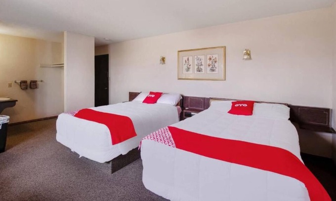 Cheyenne Wells House | 4 Sleek Units! Near Eastern Colorado Historical Society Jail Museum