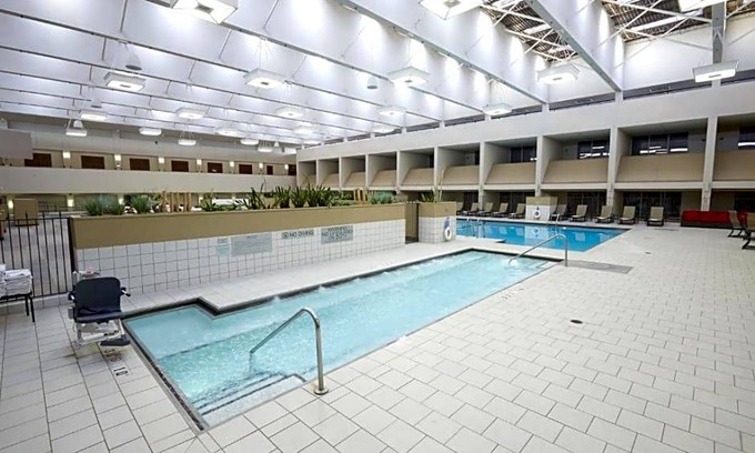 Bloomington Hotel | 4-Star Hotel ∙ DoubleTree by Hilton Hotel Bloomington - Minneapolis South