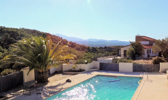 Montesquieu-des-Alberes House | 4 * villa, magnificent view, a few steps from the sea and Spain. All inclusive.