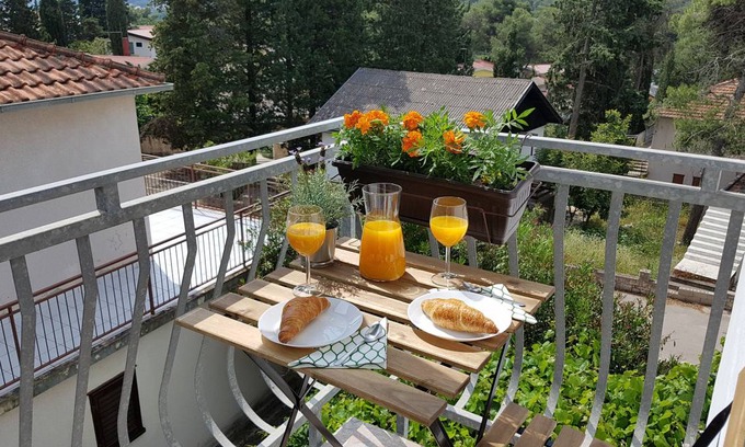 Vrboska Apartment | 40 m² Apartment ∙ 3 guests