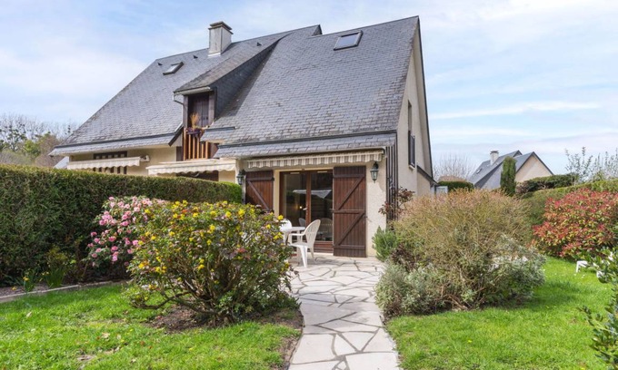 Villers-sur-Mer House | 40 m² House ∙ 2 bedrooms ∙ 4 guests