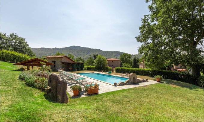 Pieve Santo Stefano House | 400 m² Maisonette ∙ 9 bedrooms ∙ 18 guests