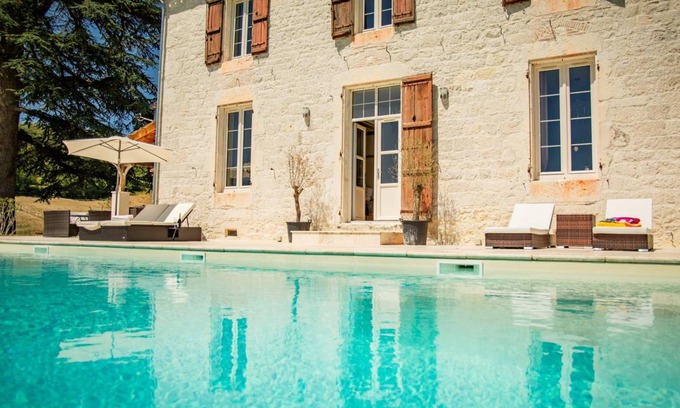 Tournon-d'Agenais Villa | 400 m² Villa ∙ 4 bedrooms ∙ 8 guests