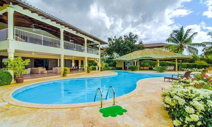 Las Lomas Villa | 4000 m² Villa ∙ 7 bedrooms ∙ 32 guests