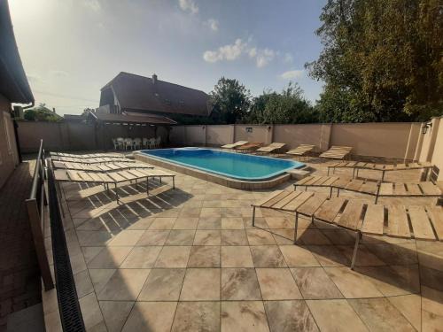 Balatonlelle Apartment | 42 féröhelyes apartman