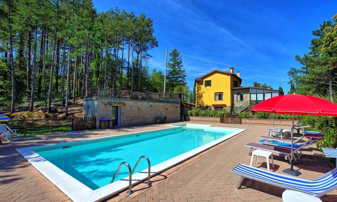 Scheggia Villa | 450 m² Villa ∙ 9 bedrooms ∙ 20 guests