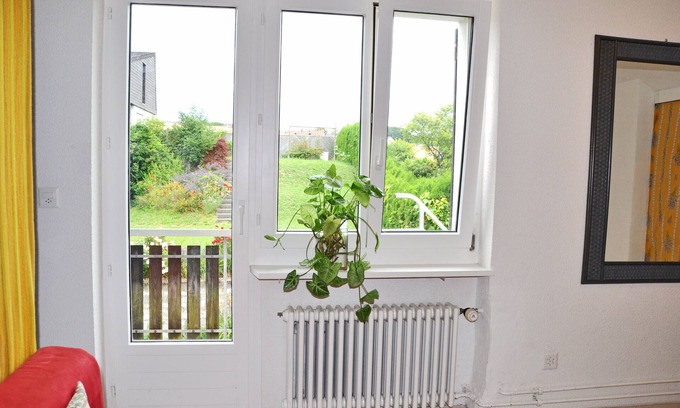 Kloten Apartment | 45m2 studio in a villa in the countryside, airport 10min /Zurich HB 29min