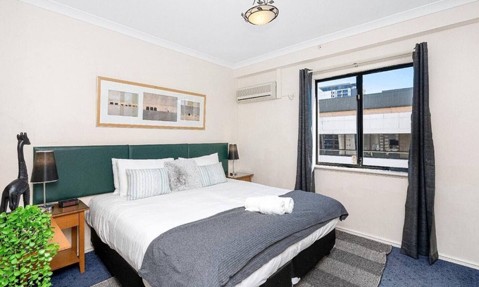 East Perth Apartment | 46 Hay St Hideaway Central 2BR+parking