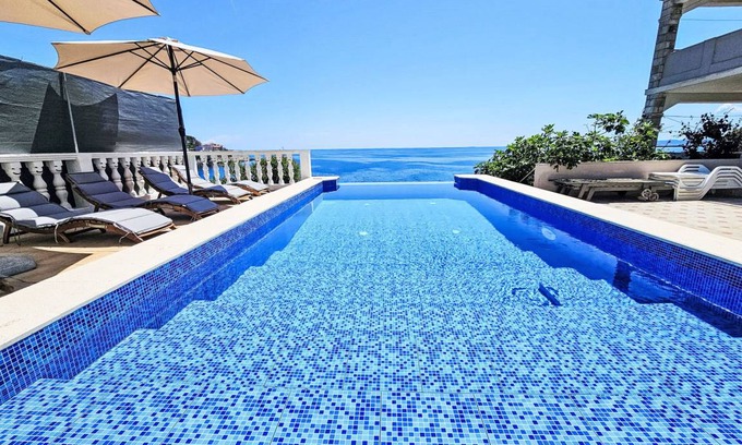 Zavalatica Apartment | 48 m² Apartment ∙ 2 bedrooms ∙ 5 guests