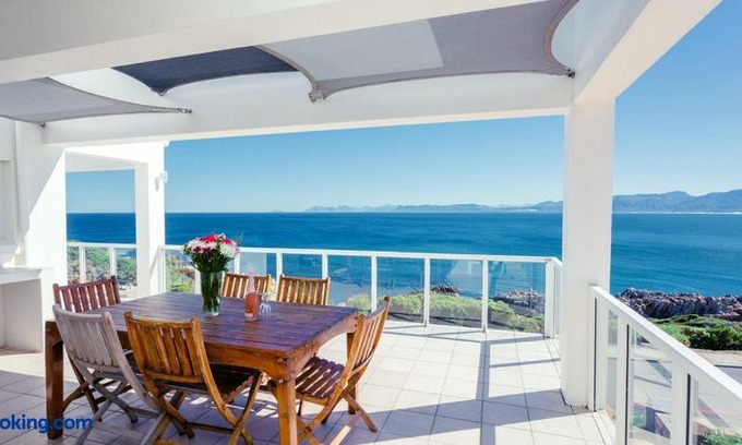 De Kelders Bed & Breakfast | 49 On Cliff
