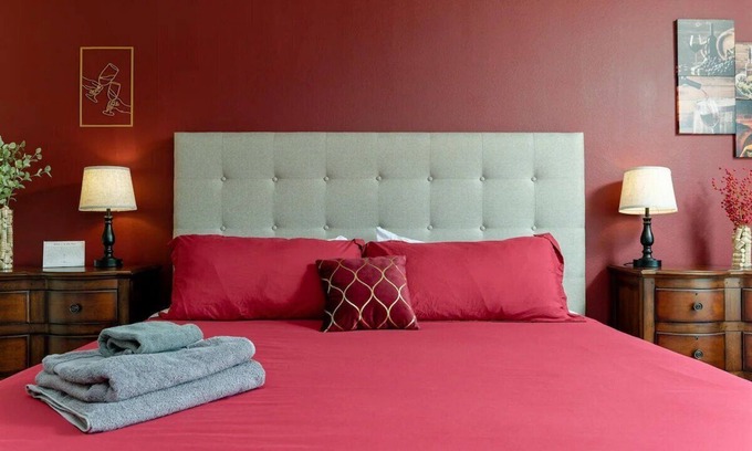 Fairfield House | 4BR/2.5BA + Pool/Hot Tub, Pets OK! Close to Napa/Six Flags/Wineries/San Fran!