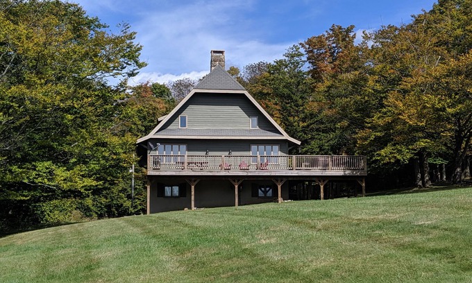 Old Timberline Cabin | 4BR, 3.5 bath. Kid-friendly full home rental with Hot Tub, and an AMAZING view.