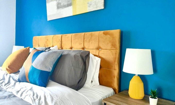 Stanley House | 4BR Free Parking Wi-Fi Wakefield, Long Stays, close to Pinderfields Hospital