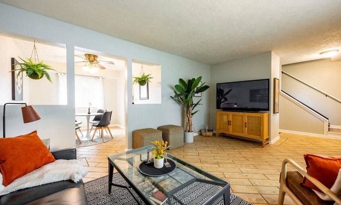 Acton House | 4BR w/Pool Table & Game Room, Near DT, Sleeps 11