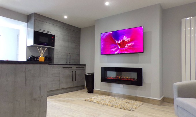 Barton-on-Sea Apartment | 4thedome