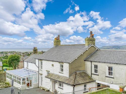 Askam-in-Furness House | 5 Bed in Askam-in-Furness 89226