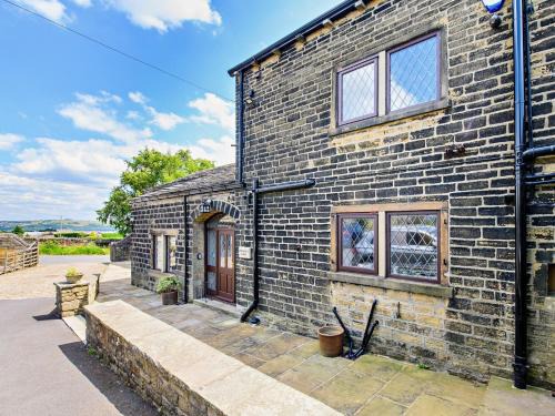 Halifax House | 5 Bed in Halifax 96061