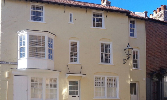 Scarborough Cottage | 5 bedroom accommodation in Scarborough