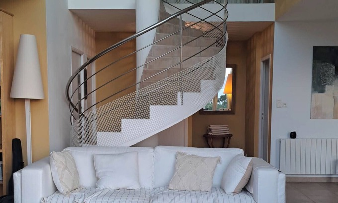 Portigliolo Villa | 5-bedroom architect-designed house with splendid sea view? Ideal for 2 families