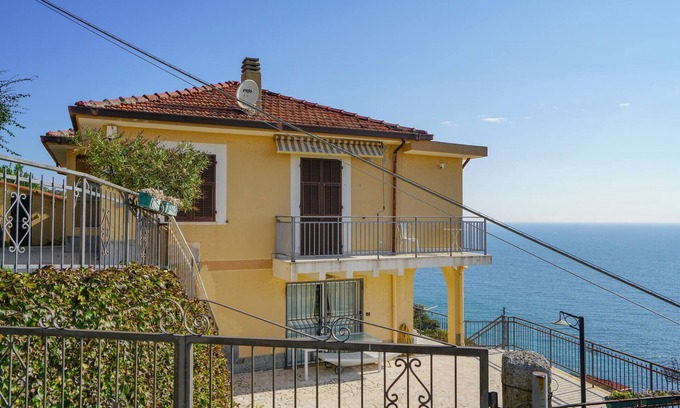 Cipressa House | 5 bedroom beautiful home in Cipressa