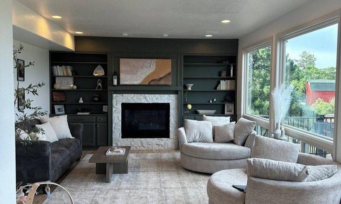 Castle Rock House | 5-bedroom house on 2 acres with excellent mountain views in Castle Pines, CO