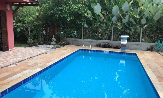 Ubatuba House | 5 bedroom house, swimming pool, air conditioning, 150 m from the beach