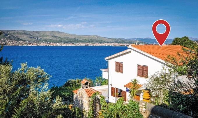 Okrug Donji House | 5 bedroom lovely home in Okrug Donji