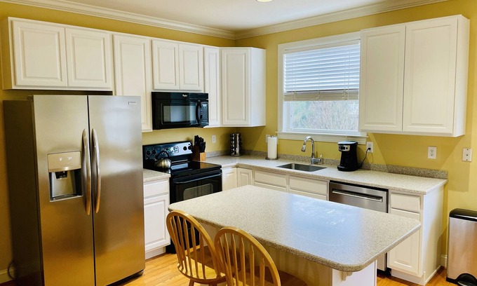 Rehoboth Beach House | 5-bedroom vacation home just 10-minute walk to the Rehoboth Beach Boardwalk