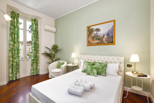 Como City Centre Villa | (5 bedrooms) 3 Seasons Villa on Como Lake