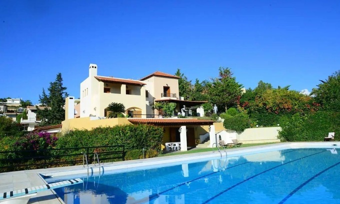 Anavyssos Villa | 5 bedrooms (shared pool with 1 house)