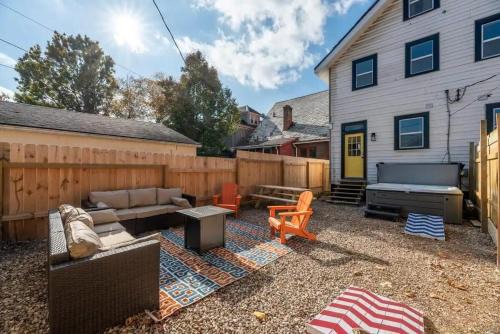 Glen Echo Apartment | 5 Bedrooms Sleeps 14 Hot Tub Fire Pit