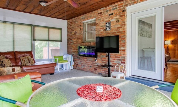 Oxon Hill House | 5-BR Home ✫ National Harbor ✫ MGM Casino ✫ Outlets