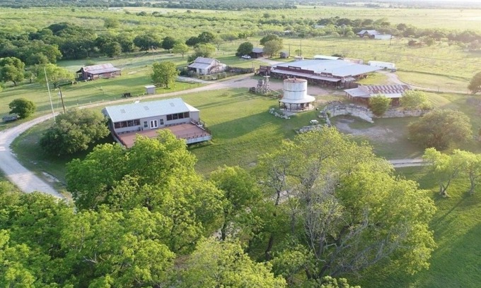 Fredericksburg Cabin | 5 cabins+2400 Sq ft Dance Hall!