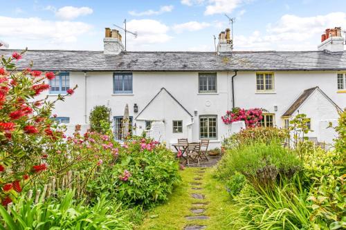 West Wittering House | 5 Coastguard Cottage and Wash House, West Wittering
