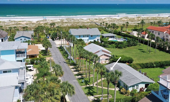 St. Augustine Beach Apartment | 5 F Street - Sand Dollar East