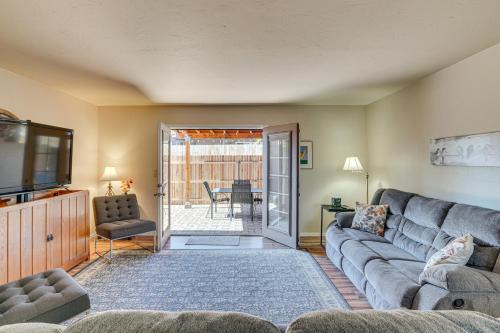 Westside Development House | 5 Mi to Dtwn Tucson Townhome with Pool Access!