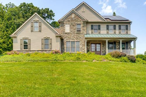 York House | 5 Mi to Dtwn York Spacious Family Home