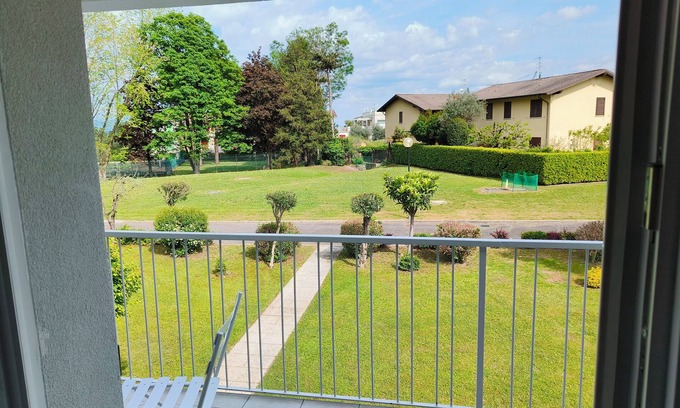 Monte Apartment | 5 minutes from the lake house with garden in residence with swimming pool