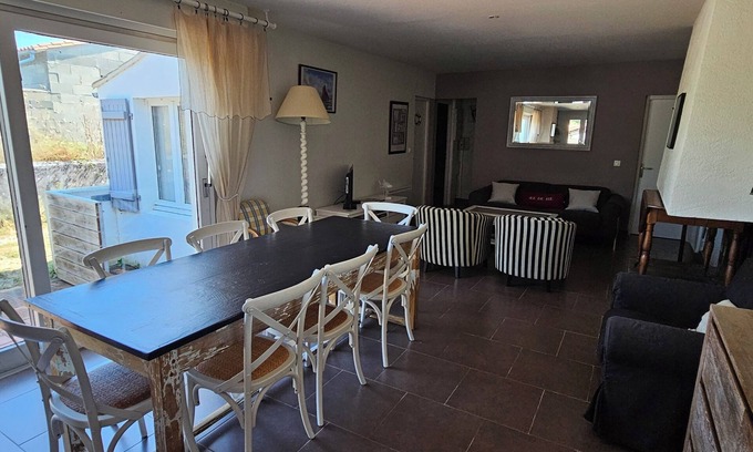Ars-en-Re House | 5 minutes from the village center and port!