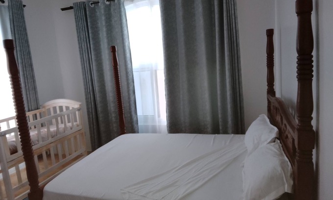 Malindi Apartment | 5 minutes to the beach! Renee's cossy Apartments with great life happy memories.