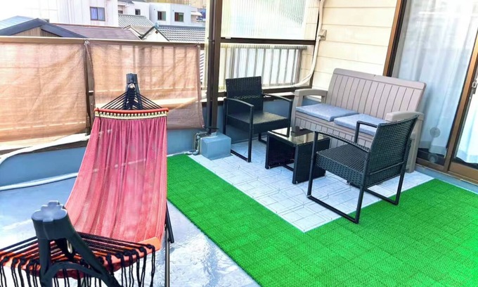 Kita House | 5 minutes walk to Tenjinbashisuji Rokuchome Station】10 minutes walk from Tenma Station/12:00 check-in - 12:00 check-out available/Rooftop terrace/Hammock/Infants allowed/2 toilets/Max. 9 people