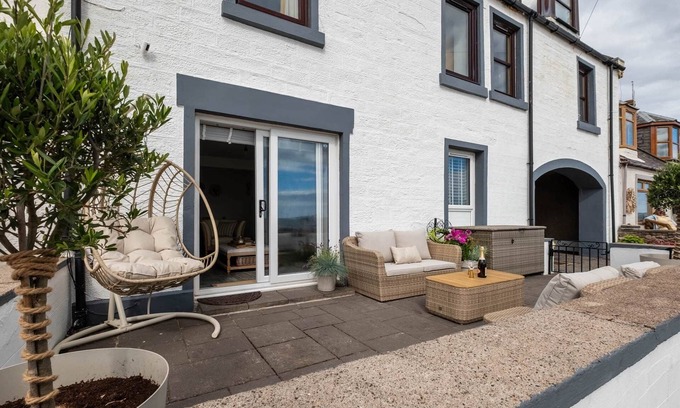 Letham Grange House | 5 South Street - Beach Front Apartment