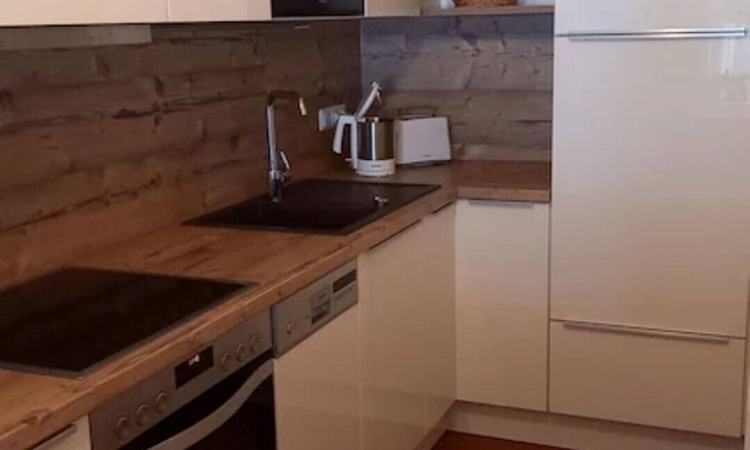 Obergrainau Apartment | 5-star apartment "Kreuzeck" in Grainau & garden/lawn.